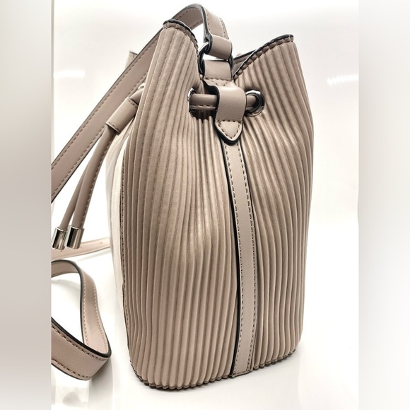 Calvin Klein Faux Leather Bucket Patch Work Bag Crossbody Nude Gabrianna Hobo - Picture 5 of 10